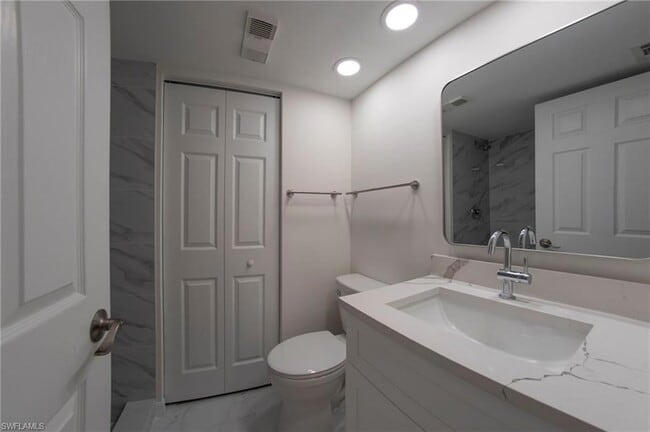 Building Photo - 17455 Overhill Dr