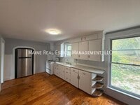 Building Photo - 91 Castine Rd
