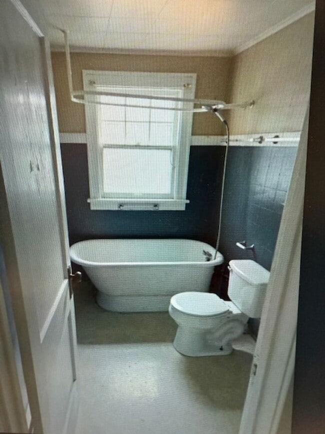 Building Photo - 1212 N Frink St