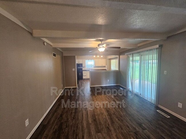 Building Photo - 10013 N Harrison Dr