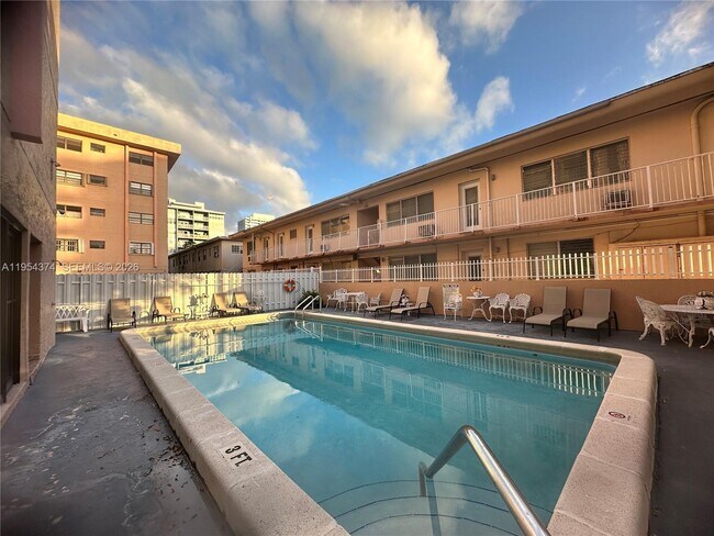 Building Photo - 6880 Abbott Ave