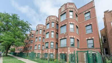 Building Photo - 2213 E 69th St