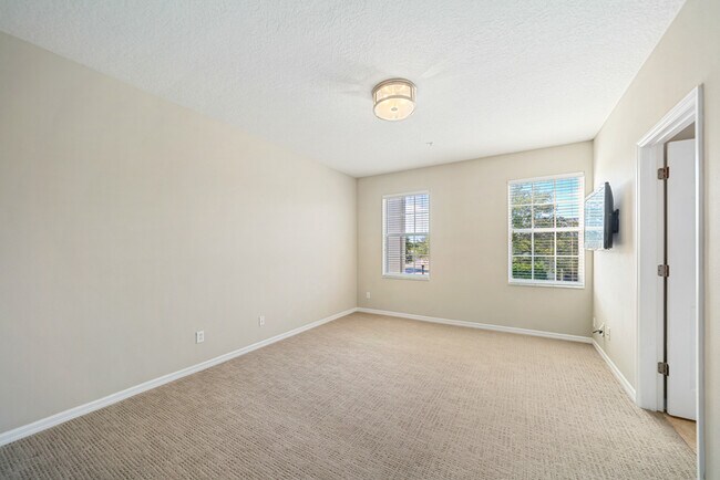 Building Photo - 2911 Upper Park Rd