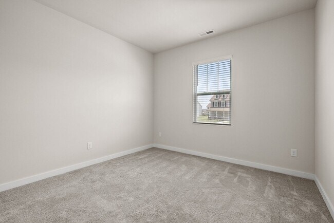 Building Photo - 1145 Ross Farms Blvd