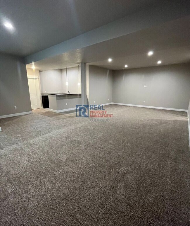 Building Photo - 1912 Tidewater Ln