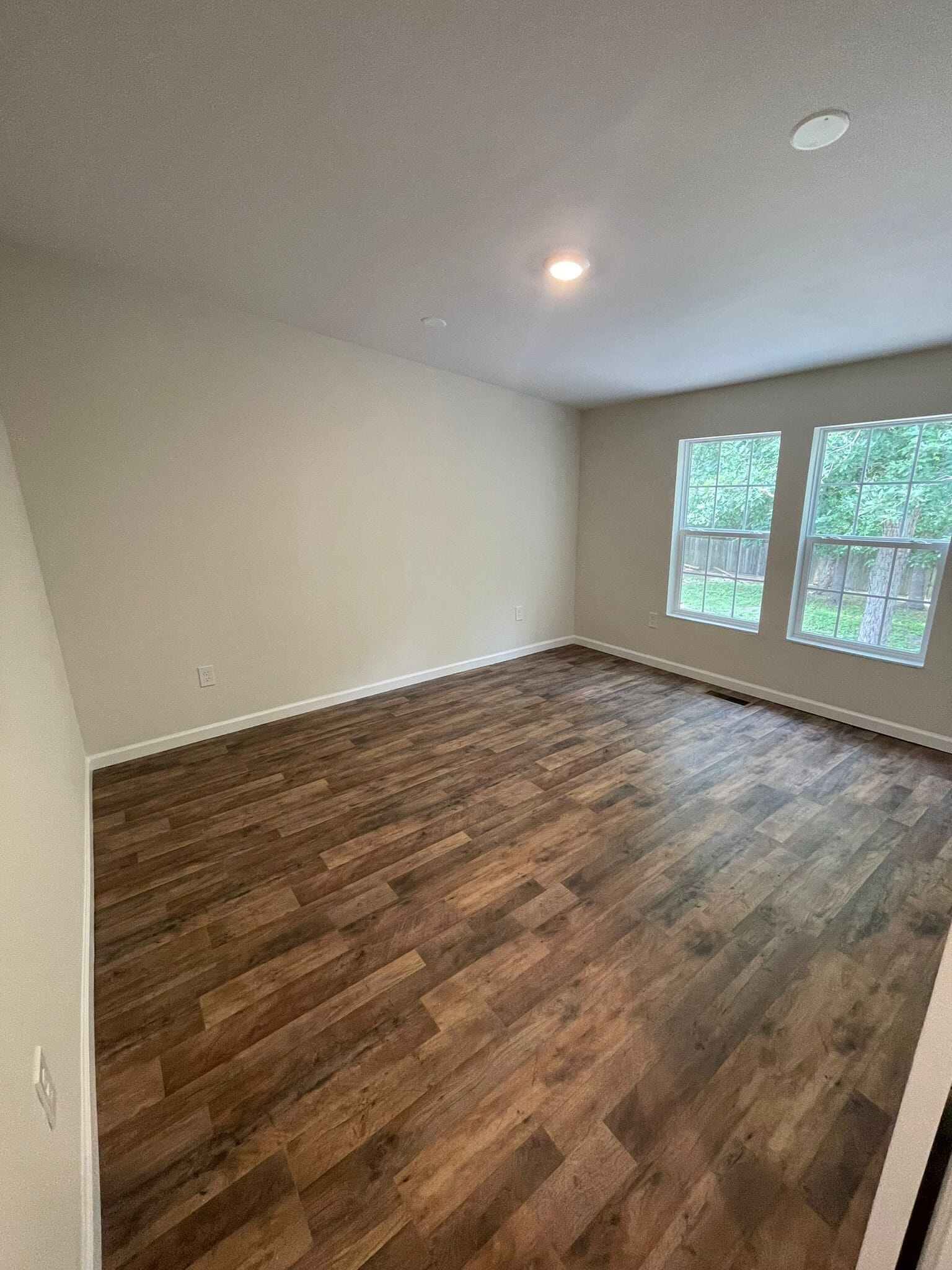 Building Photo - 1745 Bridgewater Dr