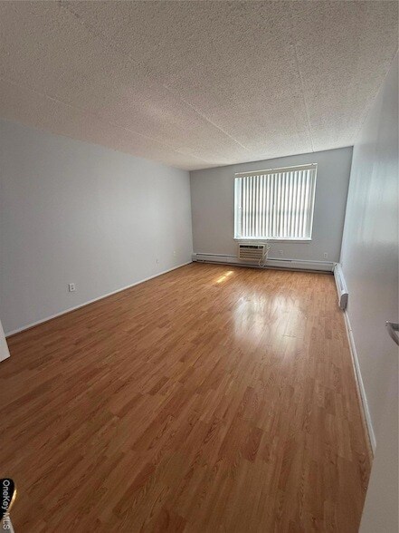 Building Photo - 35 Park Ave