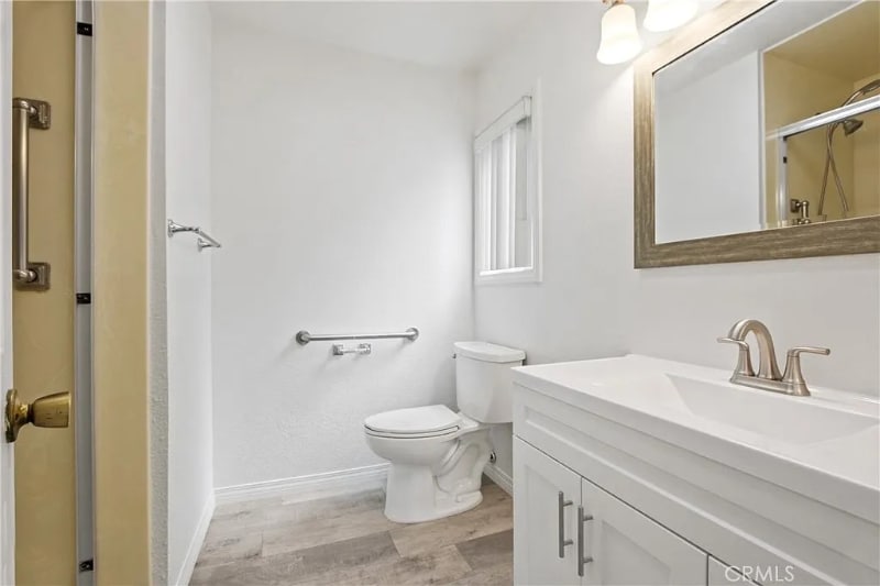 Building Photo - 632 E La Veta Ave