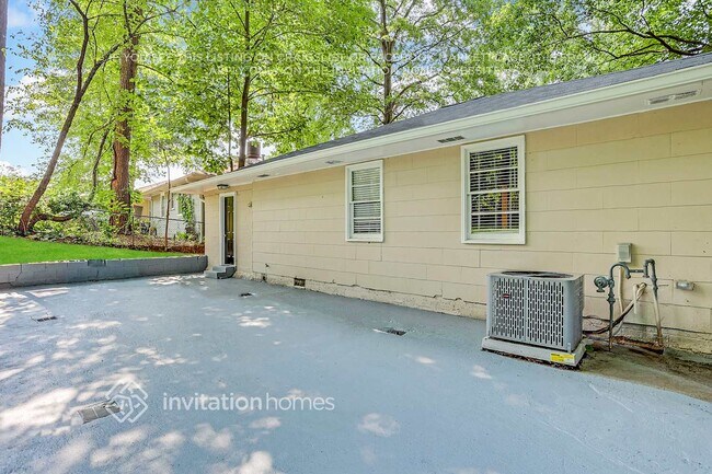 Building Photo - 329 Mount Zion Rd