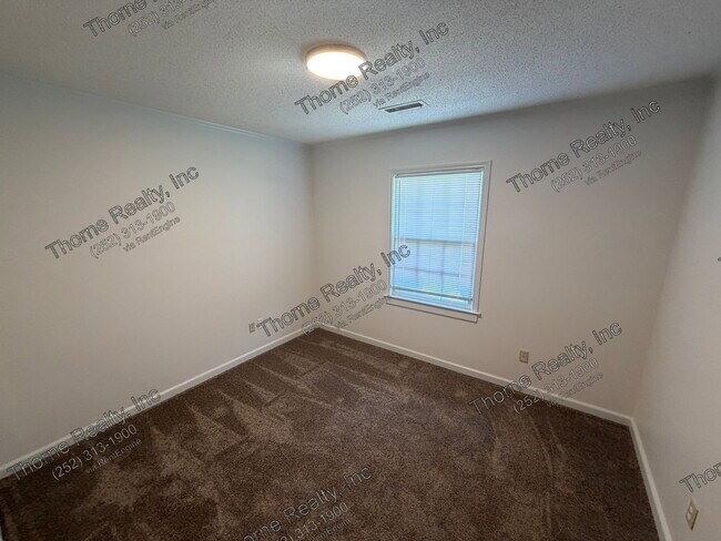 Building Photo - 2206 Candlewood Dr SW
