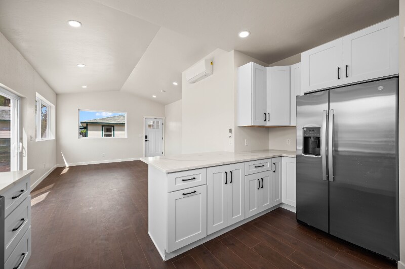 Building Photo - 317 W Ouray Ave