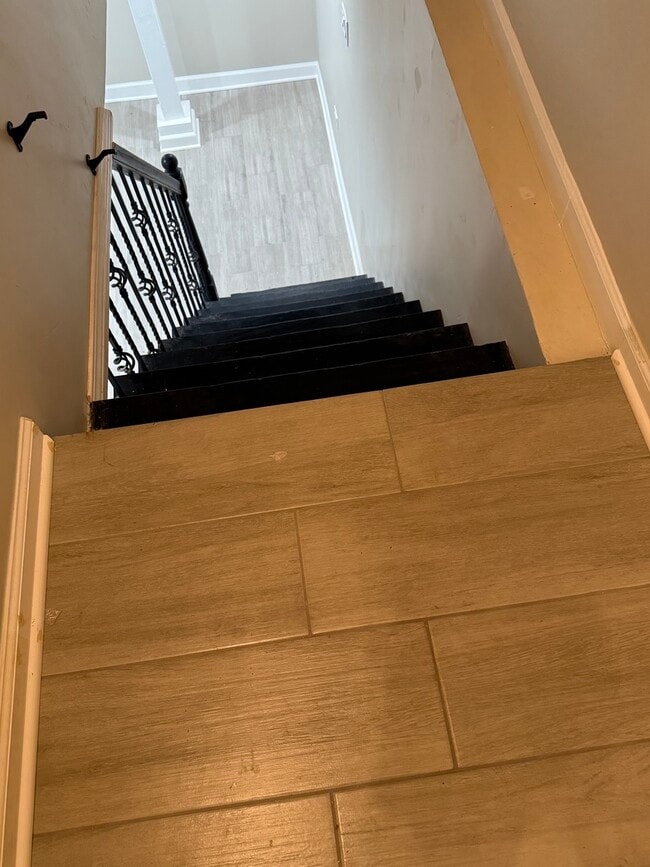 Building Photo - 912 N Ashland Ave