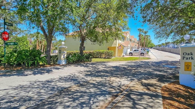 Building Photo - 208 Tin Roof Ave