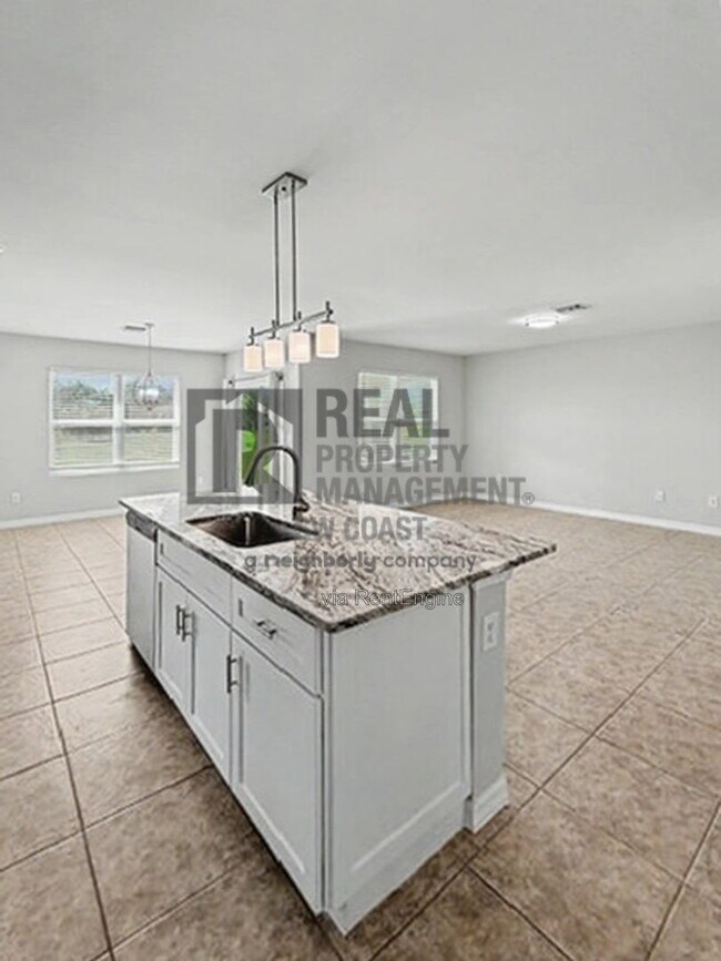 Building Photo - 7317 Mikasa Dr