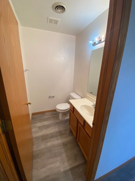 Building Photo - 523 Trail Side Dr