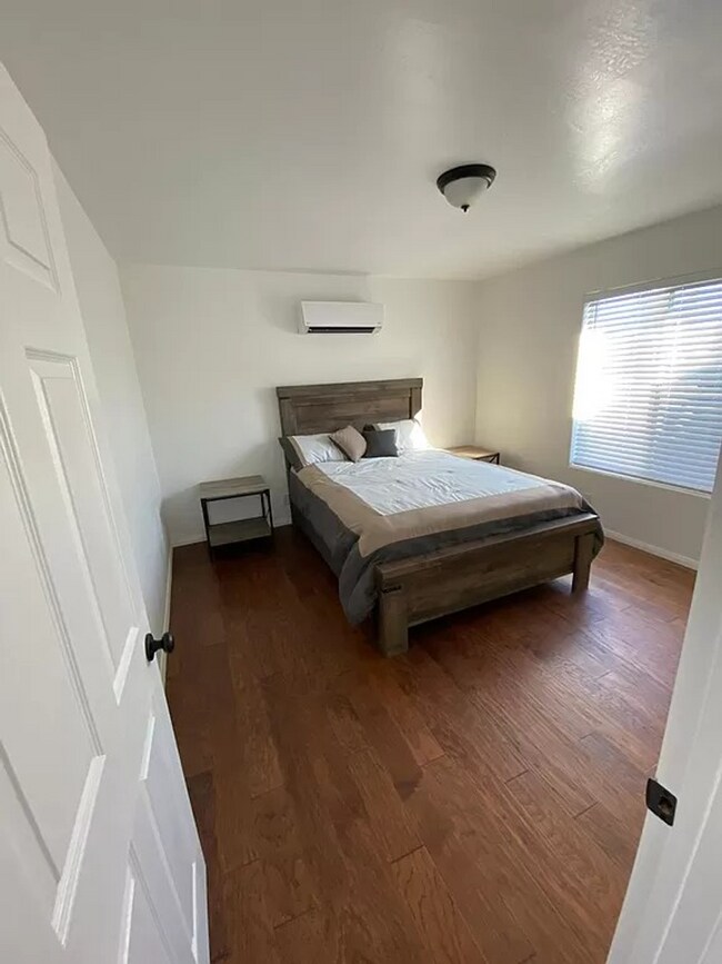 Building Photo - Modern Energy-Efficient 2-Bedroom Home with High-End Finishes and Spacious Yard!