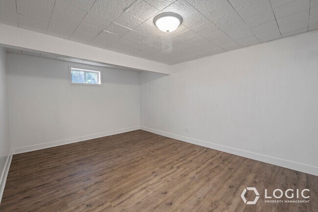Building Photo - 615 15th St