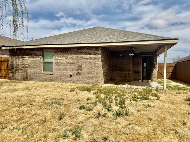 Building Photo - Beautiful 3/2/2 Home with Appliances and Upgrades in Frenship ISD!