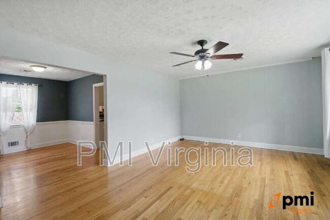 Building Photo - 4012 Nina Dr