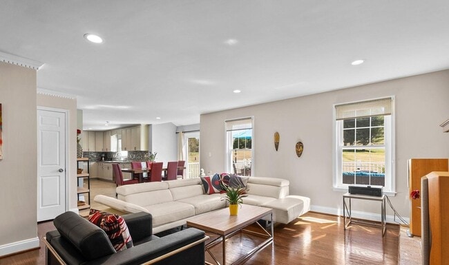 Building Photo - 8620 Stableview Ct