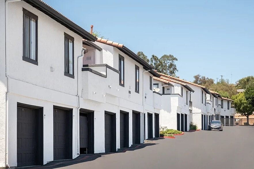 Building Photo - Taylor Brooke