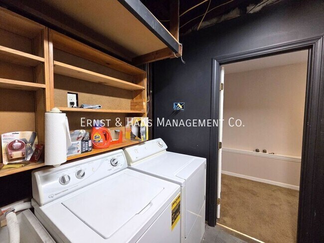 Building Photo - 2080 Senasac Ave