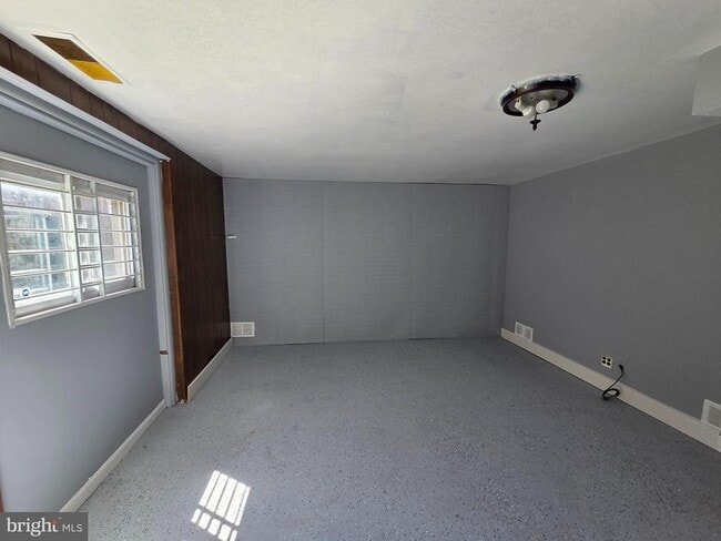 Building Photo - 8044 Mars Pl