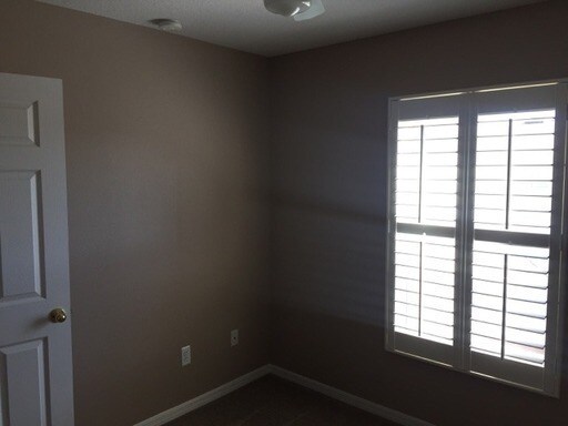 Building Photo - Avalon Park: 3 Bedroom, 2.5 Bath, 2 Car Garage Townhome