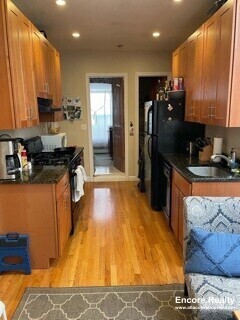 Building Photo - 28 Fleet St