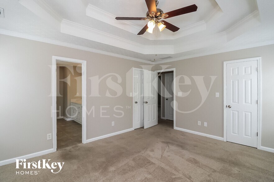 Building Photo - 208 Moore Valley Way