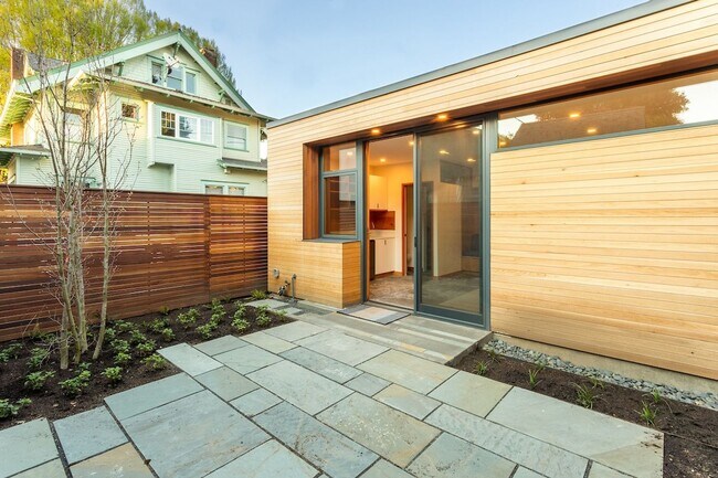 Building Photo - Modern, Standalone Studio in NE Portland R...