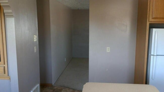 Building Photo - 576 ID-39
