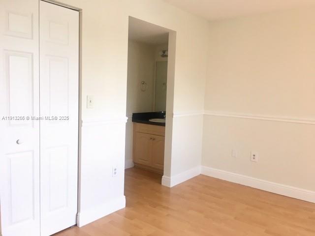 Building Photo - 9925 Nob Hill Pl