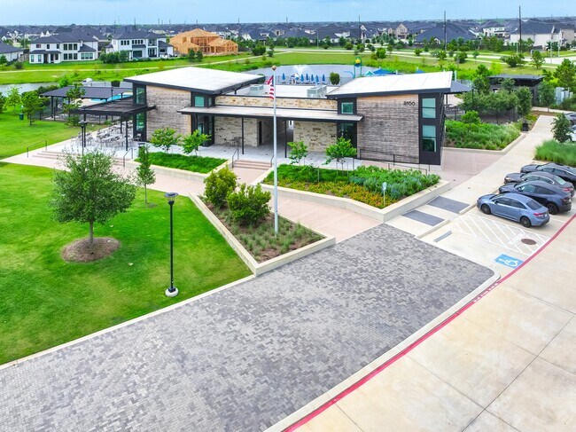 Building Photo - 5634 Amber Brook Ln