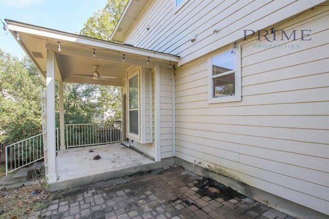 Building Photo - 8410 Dulcet Dr