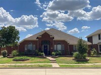 Building Photo - 5533 Eagle River Dr
