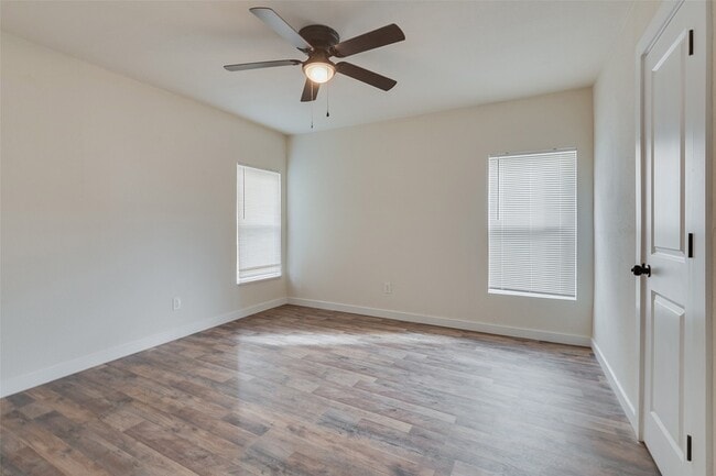 Building Photo - 2151 E Overton Rd