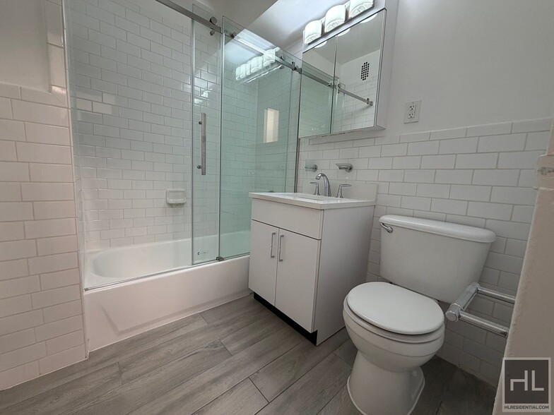 Building Photo - EAST 56 STREET