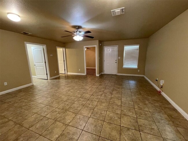Building Photo - 3132 Weave Ct