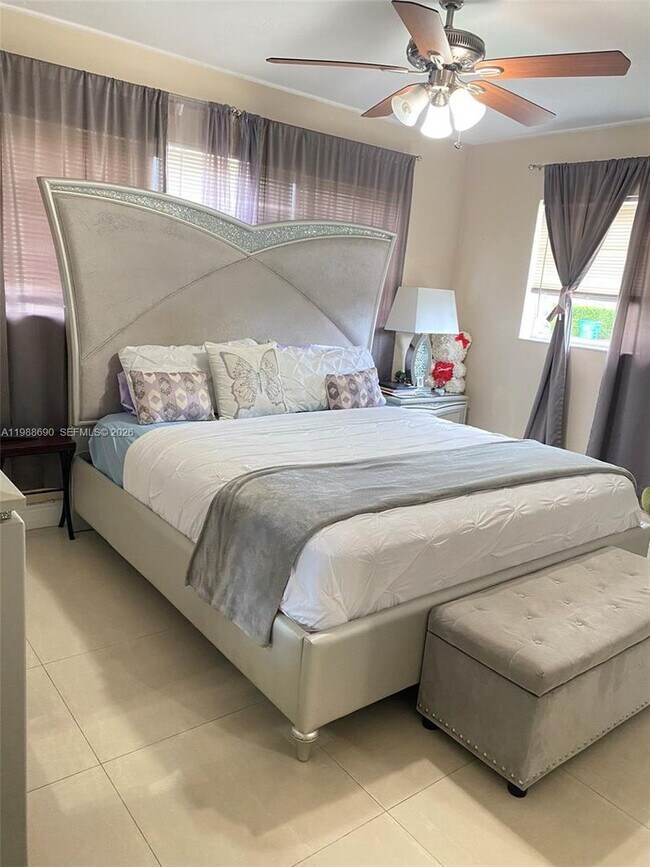 Building Photo - 740 NE 179th Terrace