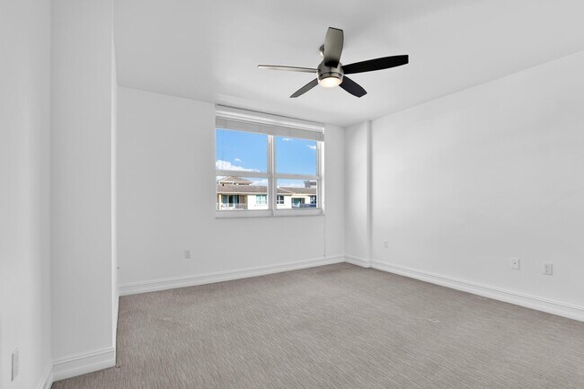 Building Photo - 99 SE Mizner Blvd