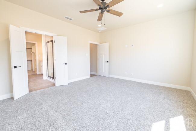 Building Photo - For Lease