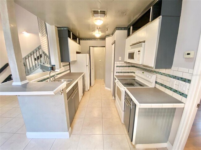 Building Photo - 610 Colorado Pl