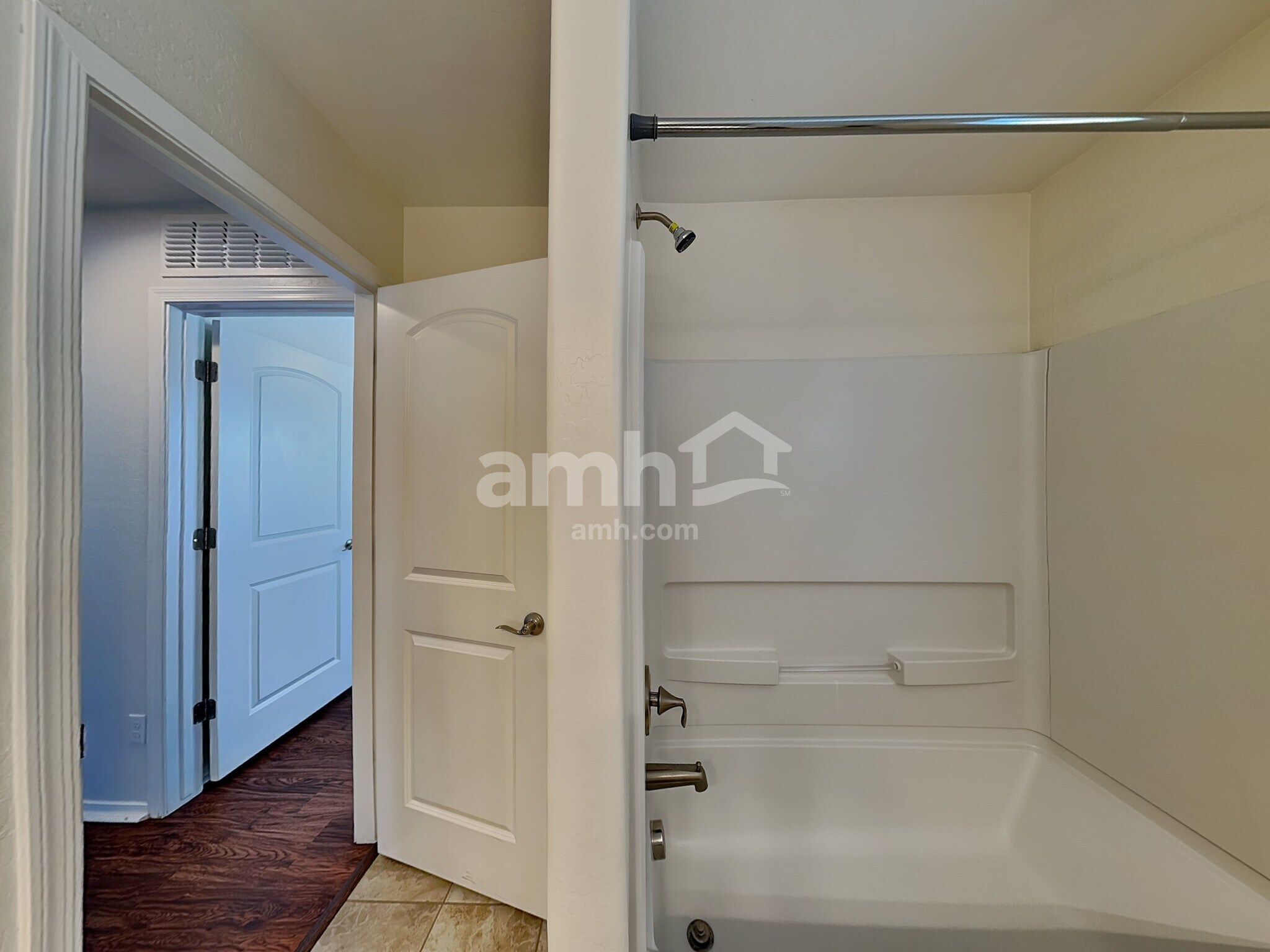 Building Photo - 1508 N Banning