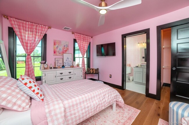 Building Photo - 70 Arshamomaque Ave