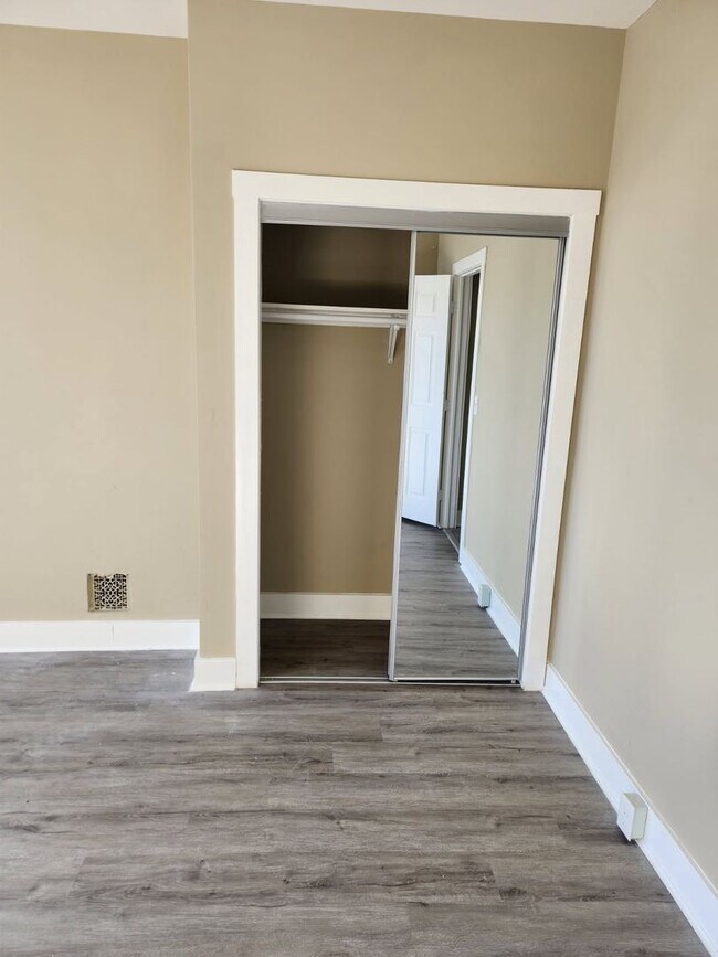 Building Photo - Charming, Fully Renovated 3-Bedroom Home in Baltimore City – Available Now!