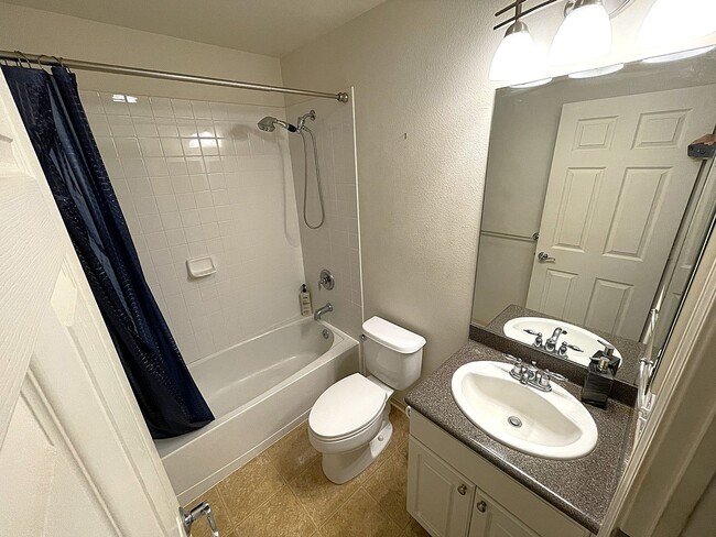 Building Photo - Maui Lani - Furnished 4-bedroom, 3-bathroom home with a 2 car garage