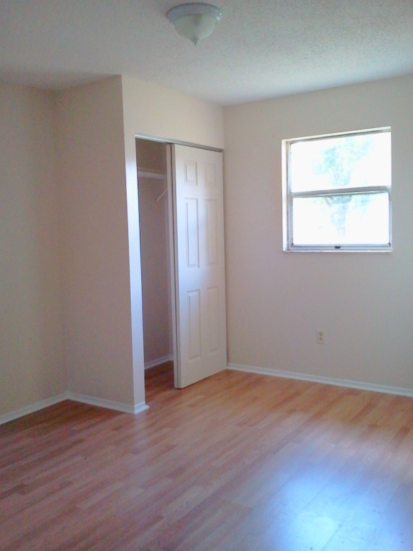 Building Photo - 3BR/2BA Home w/ a Deck!! NO APPLICATION FEE!