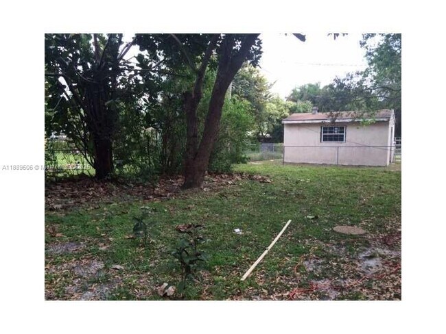 Building Photo - 5737 Simms St