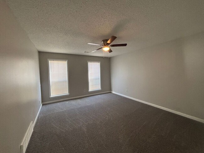 Building Photo - 1231 Beaver Trail Dr